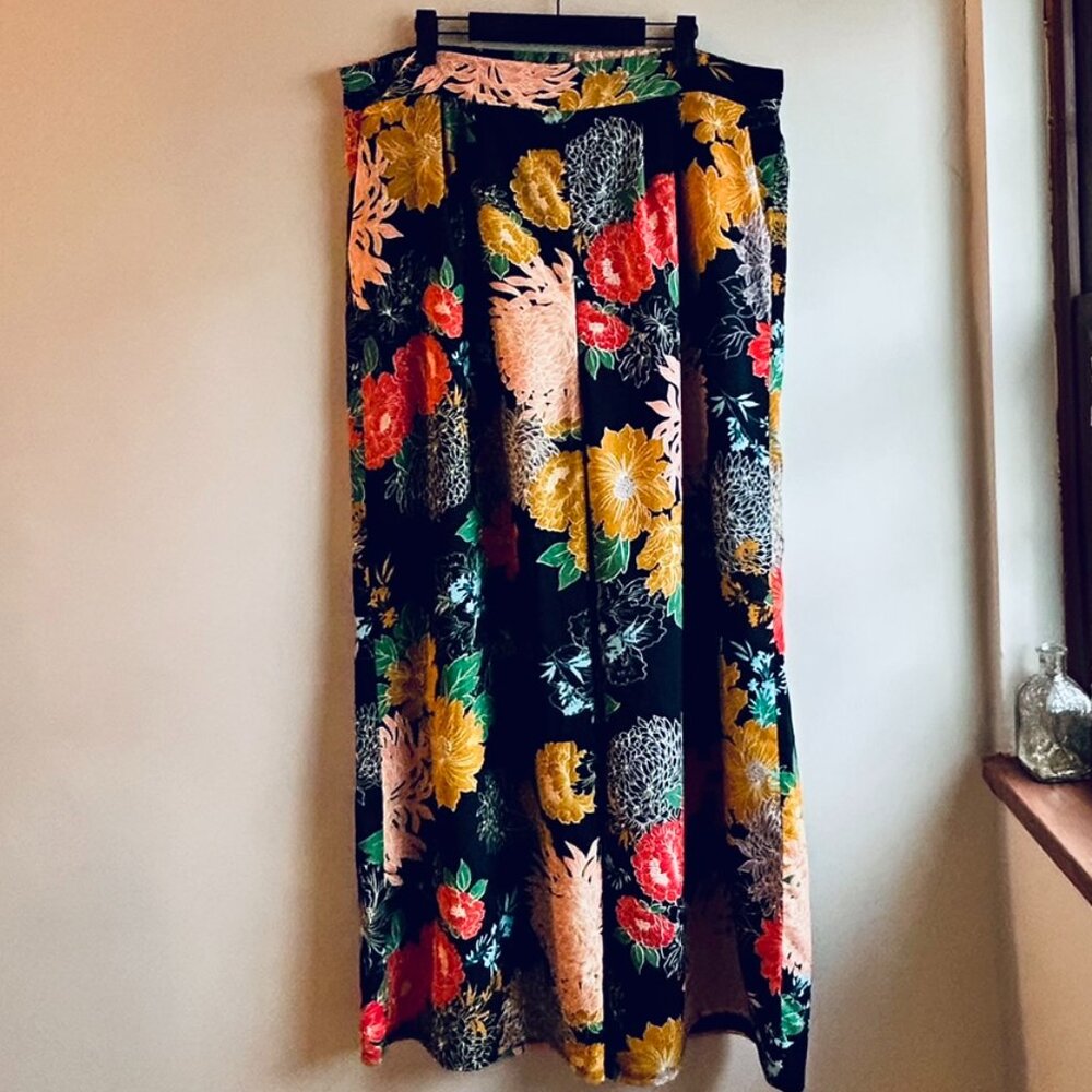 Wide Leg Vacation Pant in Floral Print Size 18